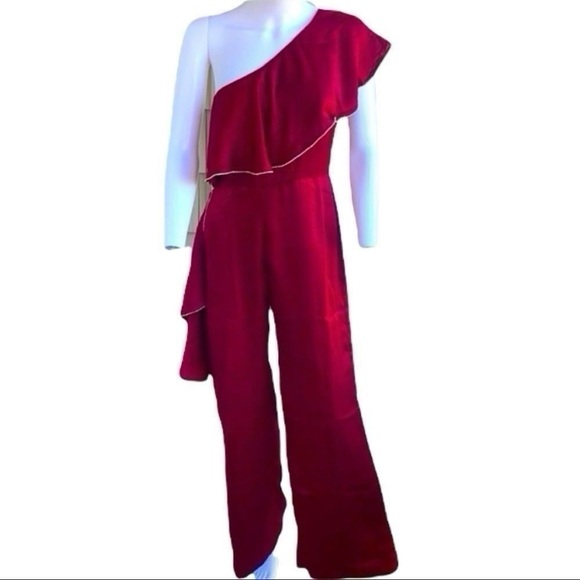 Lulumari Elegant Red One-Shoulder Jumpsuit - Picture 1 of 10